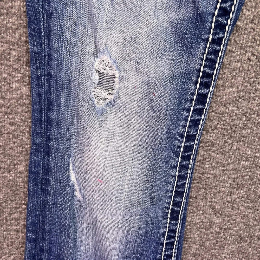 BKE Sabrina Bootcut Jeans Womens 30x28 Blue Distressed Low Rise Thick Stitch Y2K